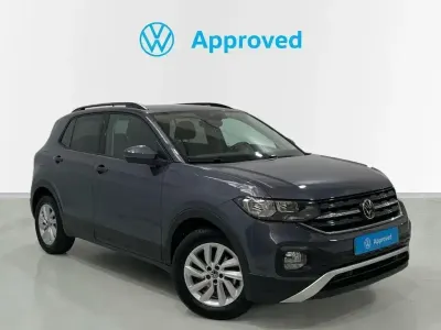 Usado VW T-Cross Advance 110 CV (80 kW) 2022 Gris SUV