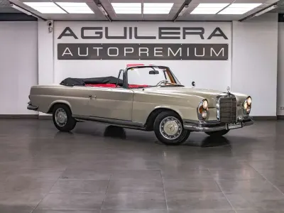 Usado Mercedes 220 SE 105 CV (77 kW) 1975 Blanco Berlina
