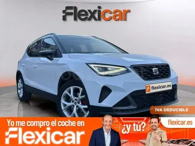 Usado Seat Arona FR 150 CV (110 kW) 2023 Blanco SUV