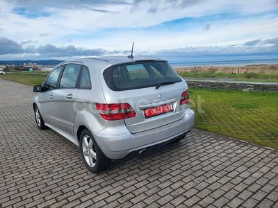 Gris / plata Usado 2009 Mercedes B180 Edition Monovolumen | 4995 € (Precio justo)