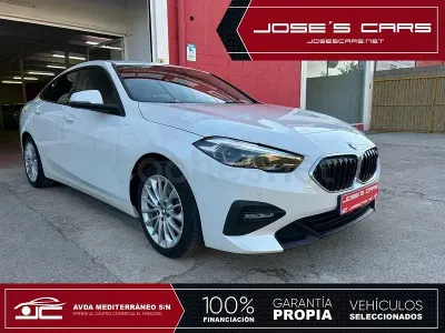 Usado BMW 218 Comfort Edition 150 CV (110 kW) 2021 Blanco Coupe