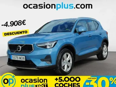 Käytetty Volvo XC40 Core 163 HP (119 kW) 2023 Sininen Katumaasturi