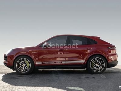 Rojo Usado 2024 Porsche Cayenne Coupe Coupe | 93.400 €