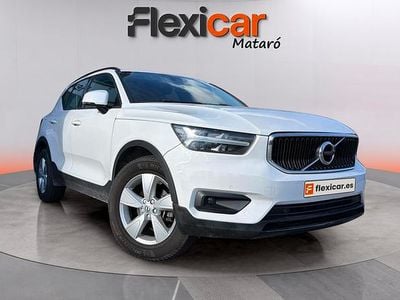 Usado Volvo XC40 Momentum 163 CV (119 kW) 2020 Blanco SUV