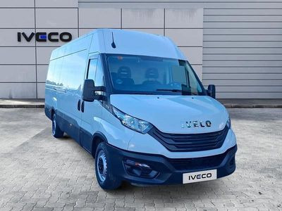 Begagnad Iveco Daily 156 HK (114 kW) 2023 Vit Van