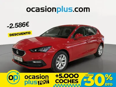 Usado Seat Leon Reference 90 CV (66 kW) 2021 Rojo Berlina