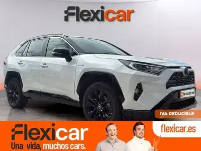 Usado Toyota RAV4 Hybrid Style 218 CV (160 kW) 2021 Blanco SUV
