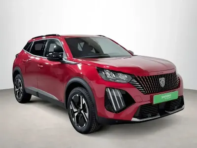 Usado Peugeot 2008 Allure 131 CV (96 kW) 2024 Rojo SUV