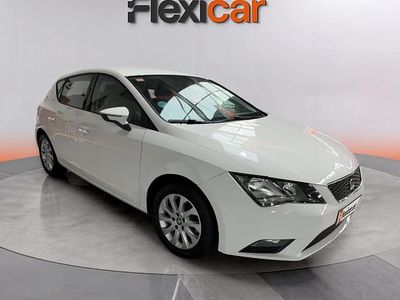 Usado Seat Leon Reference 110 CV (80 kW) 2017 Blanco Berlina