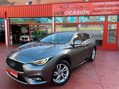 Infiniti Q30