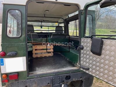 Usado Land Rover Defender 122 CV (89 kW) 2000 Verde SUV