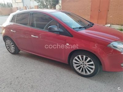 Usado Fiat Bravo Easy 105 CV (77 kW) 2013 Rojo Utilitario