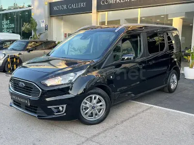 Usado Ford Grand Tourneo Connect Active 120 CV (88 kW) 2022 Negro Monovolumen