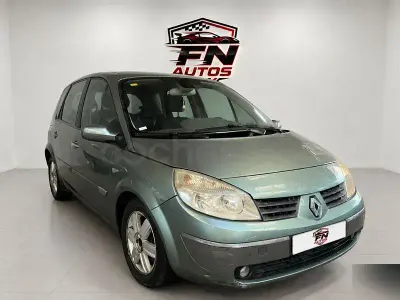 Usado Renault Scénic Expression 120 CV (88 kW) 2004 Verde Monovolumen