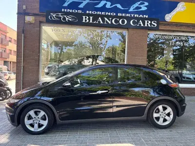 Usado Honda Civic Comfort 83 CV (61 kW) 2007 Negro Berlina