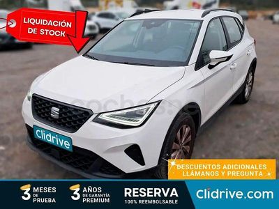 Usado Seat Arona Style Plus 110 CV (80 kW) 2022 Blanco SUV