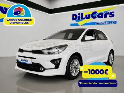 Usado Kia Rio 84 CV (61 kW) 2023 Blanco Berlina