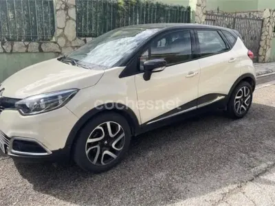 Usado Renault Captur Zen 90 CV (66 kW) 2016 Beige SUV