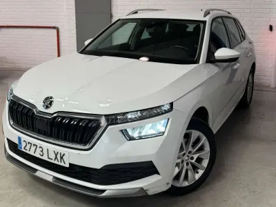 Usado Skoda Kamiq 110 CV (80 kW) 2022 Blanco SUV