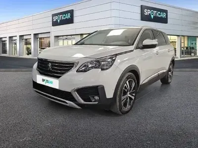 Usado Peugeot 5008 Allure 130 CV (95 kW) 2019 Blanco SUV