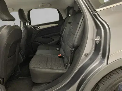 Usado Renault Arkana Zen 145 CV (106 kW) 2021 Gris SUV
