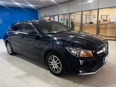Occasion Mercedes CLA200 Shooting Brake 136 PK (100 kW) 2016 Blauw Stationwagen