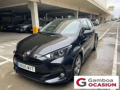 Begagnad Toyota Yaris Hybrid