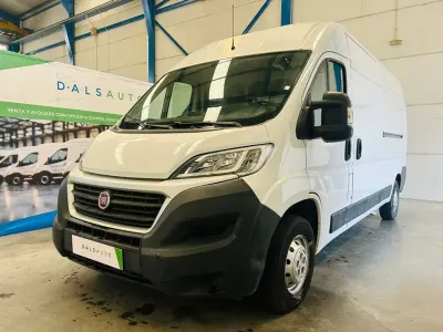 Usado Fiat Ducato 120 CV (88 kW) 2018 Blanco Van