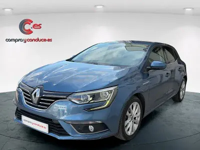 Usado Renault Mégane IV Bose Edition 140 CV (102 kW) 2019 Azul Berlina