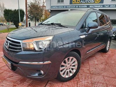 Gris / plata Usado 2016 Ssangyong (KGM) Rodius Limited Monovolumen | 11.999 € (Precio justo)