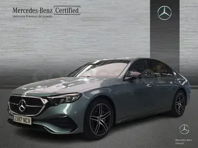 Usado Mercedes E220 197 CV (144 kW) 2025 Gris / plata Berlina