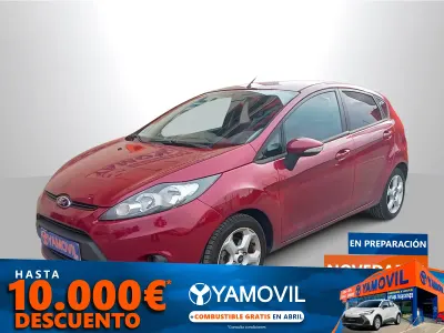 Usado Ford Fiesta Trend 97 CV (71 kW) 2010 Rojo Berlina