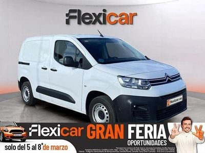 Usado Citroën Berlingo Live 102 CV (75 kW) 2021 Blanco Monovolumen