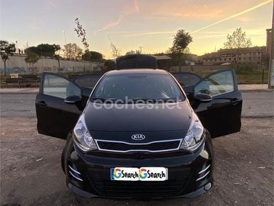 Negro Usado 2016 Kia Rio Berlina | 9500 € (Precio justo)
