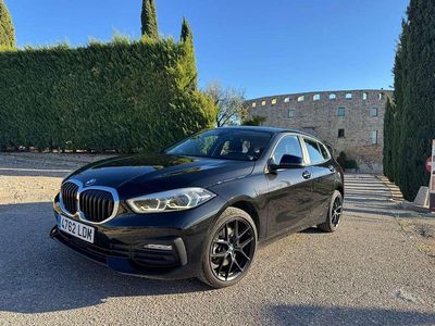 Usado BMW 116 Advantage 116 CV (85 kW) 2019 Negro Utilitario