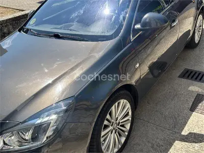 Usado Opel Insignia Excellence 130 CV (95 kW) 2012 Azul Berlina