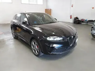 Usado Alfa Romeo Tonale Veloce 280 CV (205 kW) 2023 Gris / plata SUV