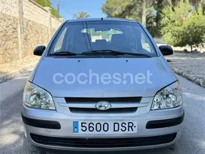 Usado Hyundai Getz 63 CV (46 kW) 2005 Gris / plata Utilitario