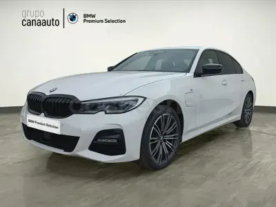 Usado BMW 330e Comfort Edition 292 CV (214 kW) 2019 Blanco Berlina
