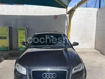 Usado Audi A3 Sportback Attraction 140 CV (102 kW) 2011 Negro Utilitario