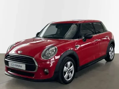 Usado Mini ONE 102 CV (75 kW) 2017 Rojo Utilitario
