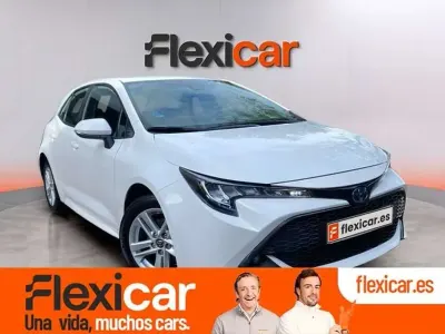 Używany Toyota Corolla Active 140 KM (102 kW) 2023 Biały Hatchback