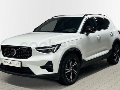 Blanco Usado 2025 Volvo XC40 Plus SUV | 37.400 €