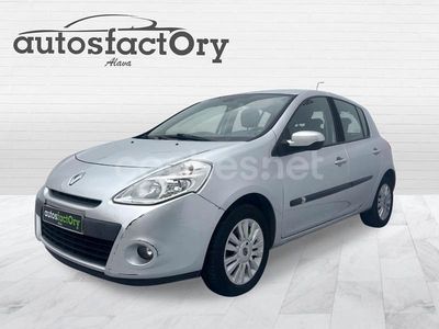 Usado Renault Clio II Authentique 75 CV (55 kW) 2011 Gris / plata Berlina