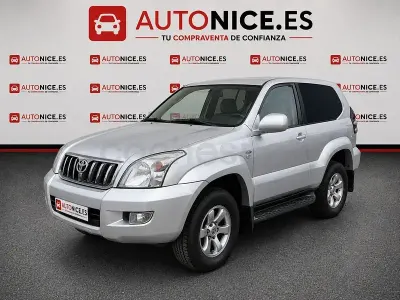 Usado Toyota Land Cruiser 173 CV (127 kW) 2008 Gris / plata SUV
