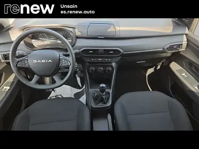 Usado Dacia Jogger Expression 100 CV (73 kW) 2024 Azul Monovolumen