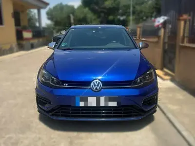 Usado VW Golf VII R 310 CV (228 kW) 2017 Azul Berlina