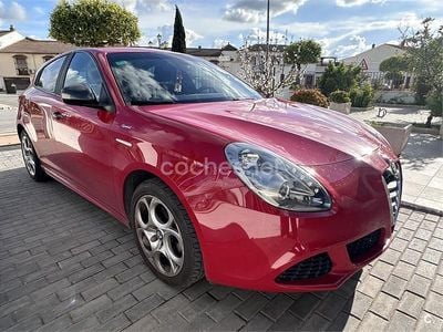 Usado Alfa Romeo Giulietta Sprint 105 CV (77 kW) 2015 Rojo Berlina