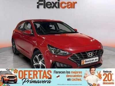 Usado Hyundai i30 120 CV (88 kW) 2024 Rojo Berlina