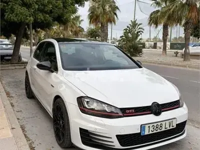 Usado VW Golf VII GTI 230 CV (169 kW) 2019 Blanco Berlina